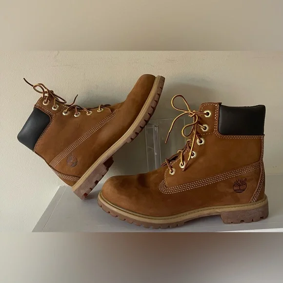 Timberland Women’s Ek 6 Inch Premium Boots Wheat Nubuck Size 8 EUC - Picture 4 of 8